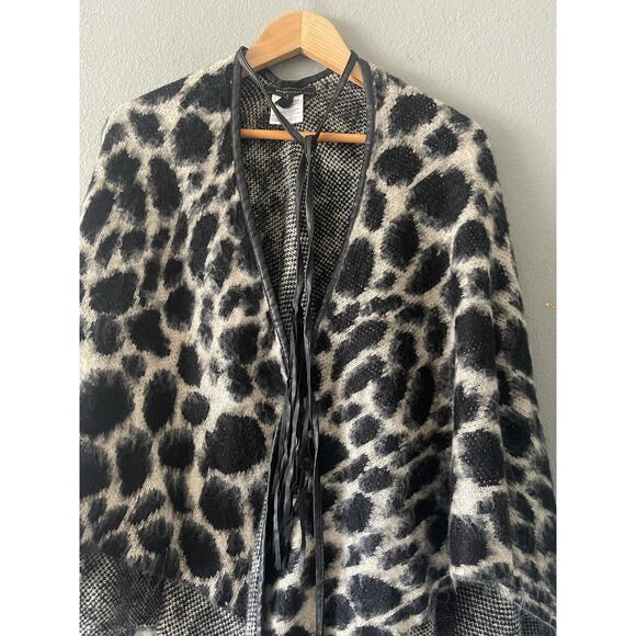 BCBG Maxazria Animal Print Poncho - Picture 5 of 8